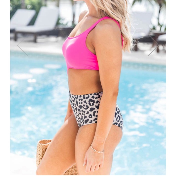 🎉 HP 🎉 One Shoulder Animal Print Swimsuit - Picture 3 of 13